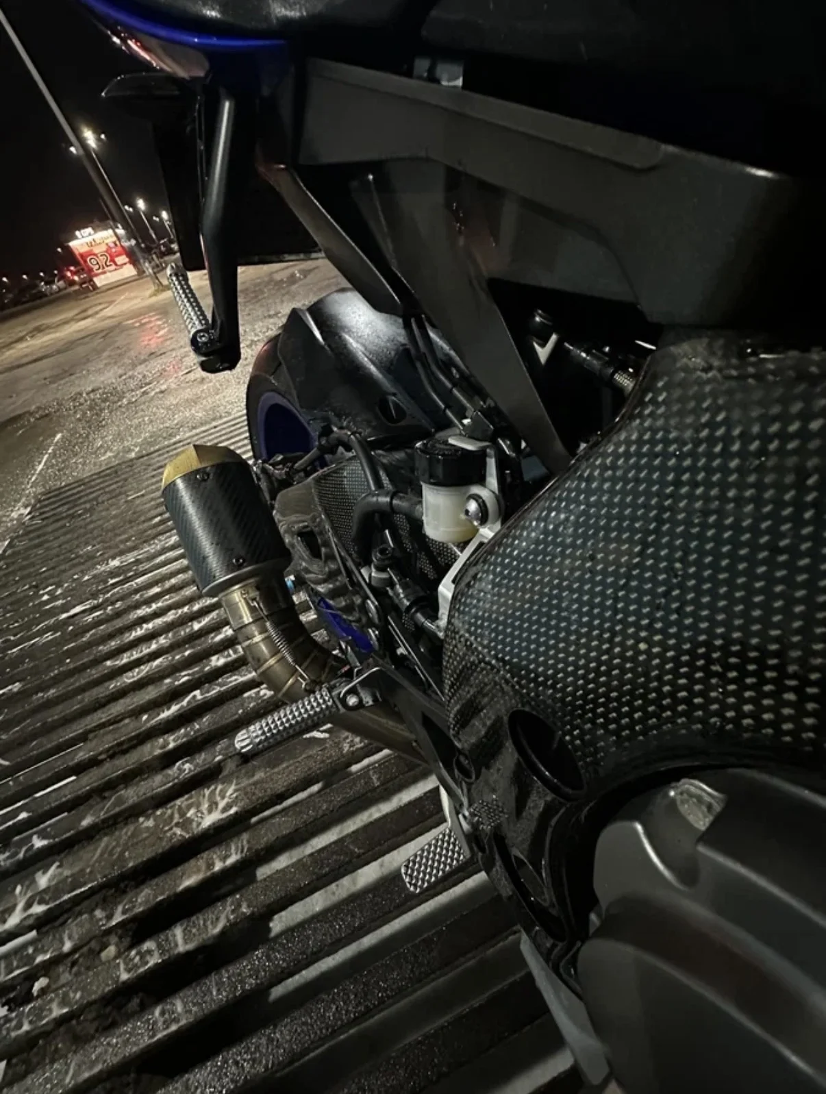 Yamaha YZF-R1 - миниатюра 19