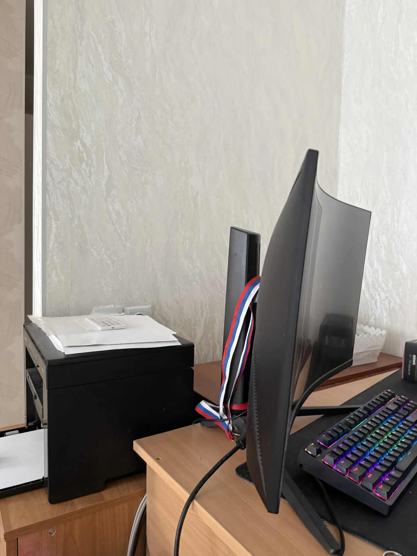 Игровой монитор Ardor 165ГЦ 24 дюйма 2k изогнутый - миниатюра 4