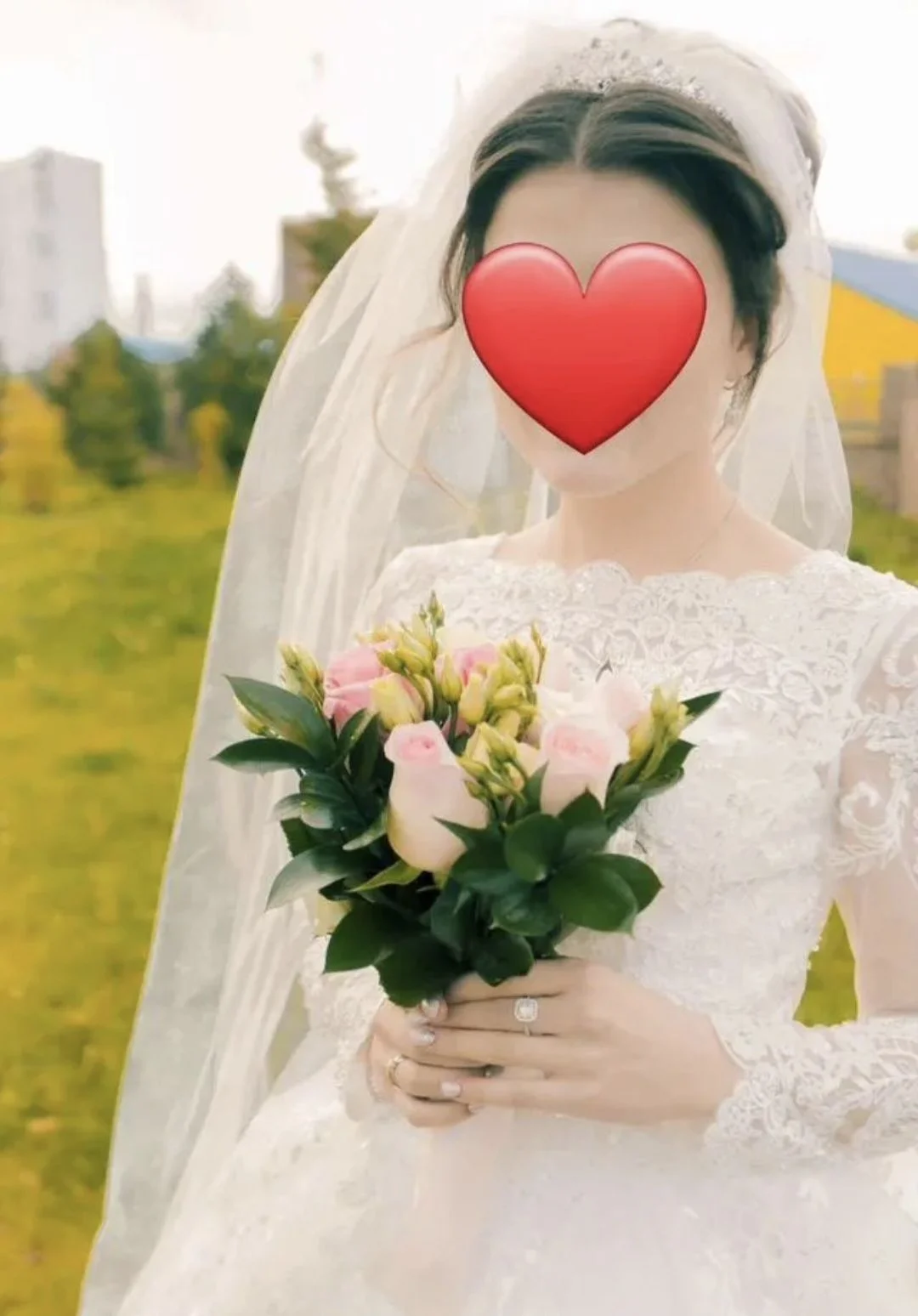 Свадебное платье - миниатюра 4