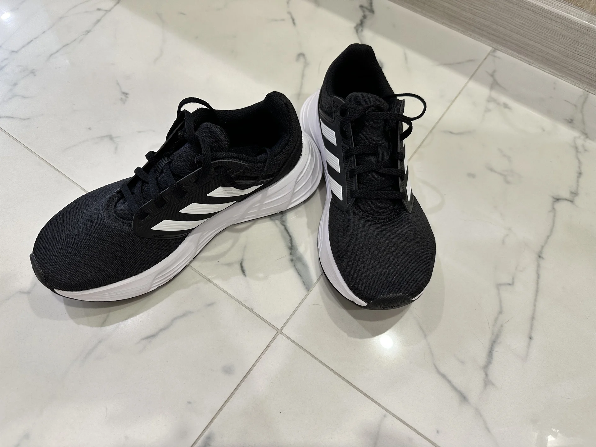 Кроссовки женские Adidas
