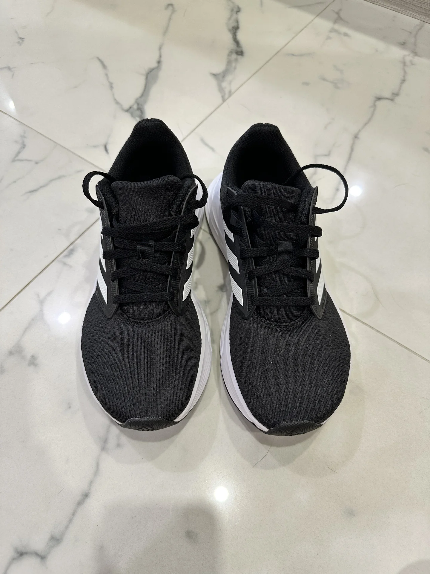 Кроссовки женские Adidas - миниатюра 3