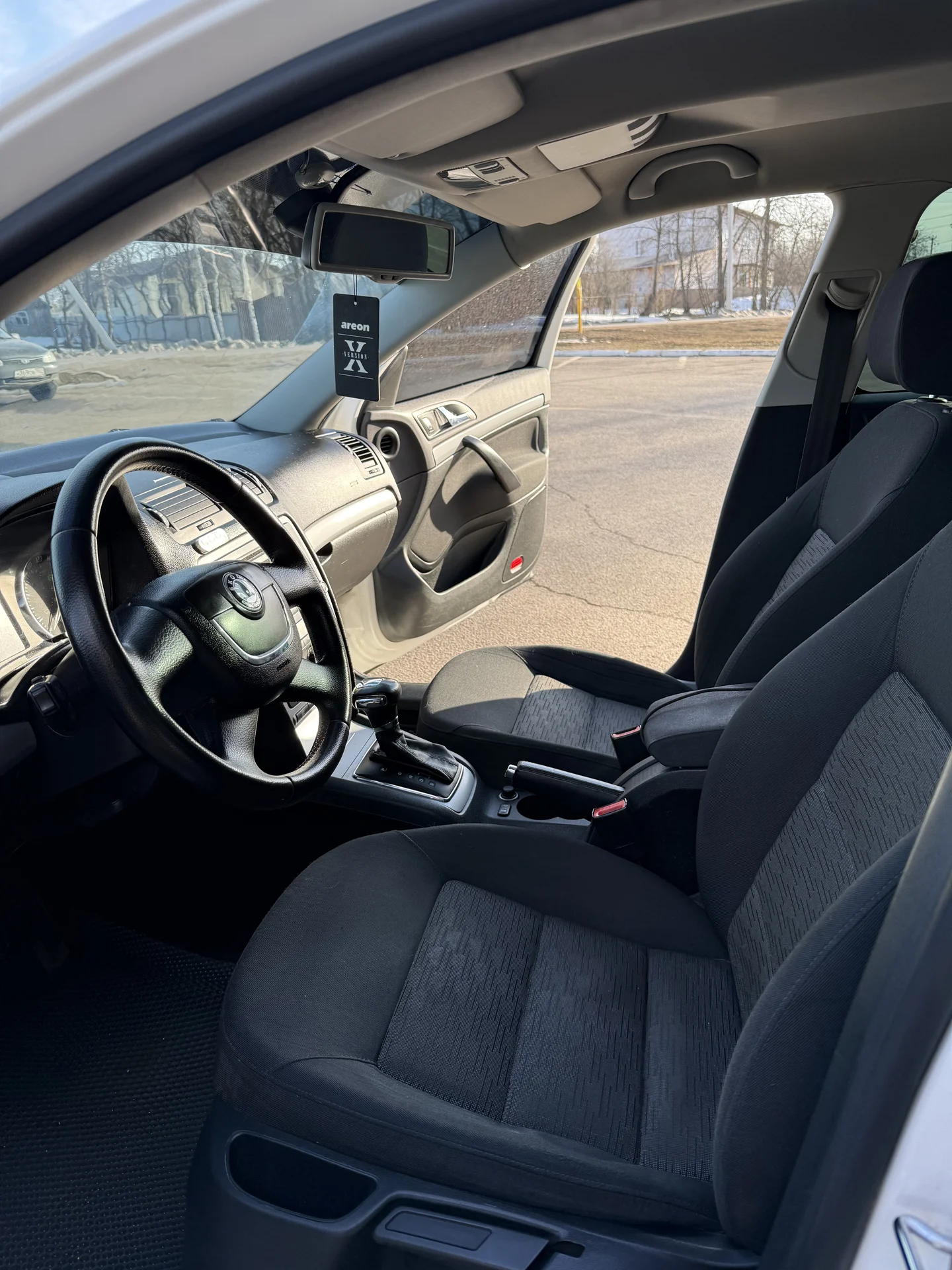 Машина Skoda Octavia A5 - миниатюра 14