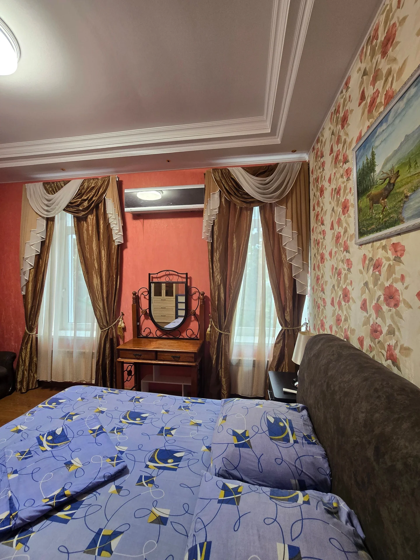 Трехкомнатная квартира в центре Ялты - миниатюра 9