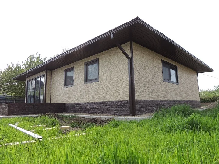Просторный дом 108 м² с террасой 35 м²: Капитальное жилье в Крыму - миниатюра 3
