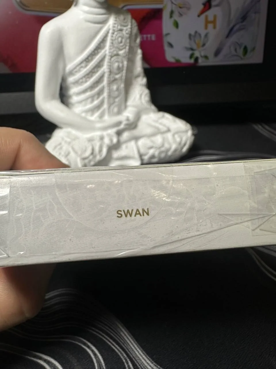 Палетка Hourglass Swan ( Лебедь) - миниатюра 5