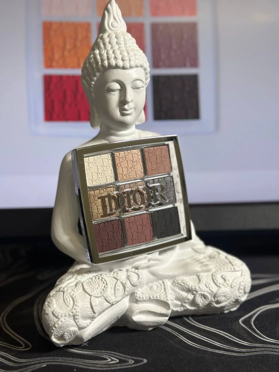 Палетка Dior Backstage Eye 002 Smoky Essentials - миниатюра 2