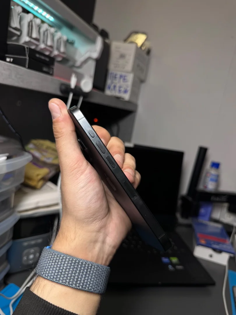 iPhone 15 Pro 25)gb - миниатюра 4