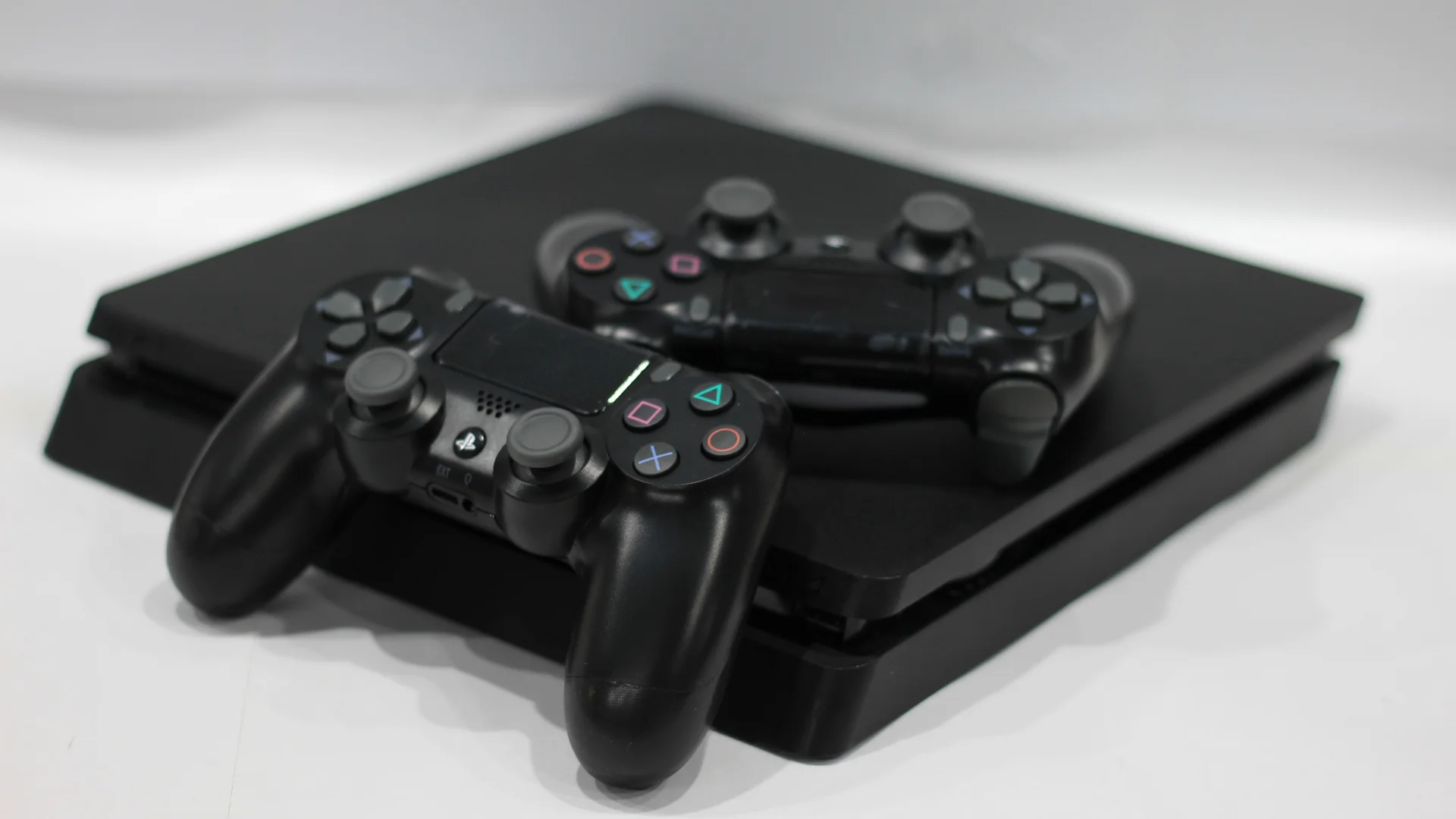 Sony Ps4 Slim 500gb 2108A + 2 геймпада, Trade-In - миниатюра 2