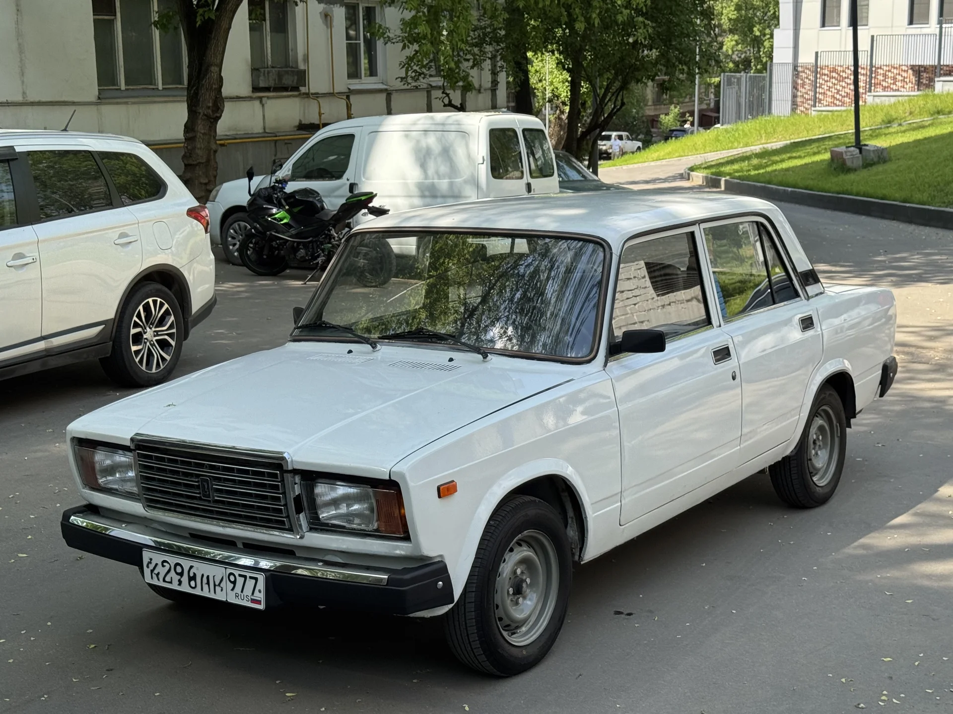 ВАЗ 2107 - миниатюра 8