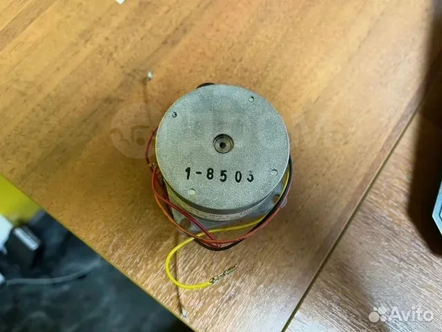 Шаговый мотор Mae Motori HY200-2215-030 C4 - миниатюра 4