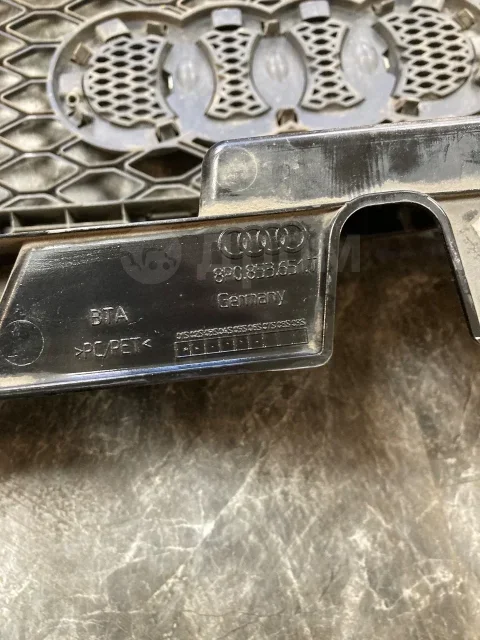 Решетка радиатора Audi RS3 8P0853651 - миниатюра 2