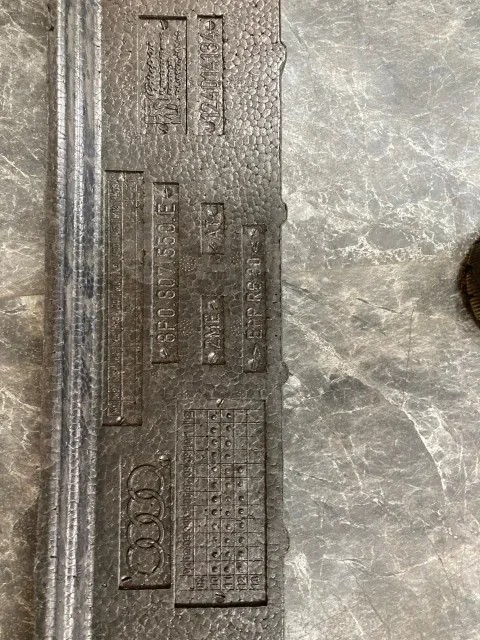 Наполнитель переднего бампера Audi A3/RS3/S3 8P 2003-20 8P0807550E - миниатюра 3