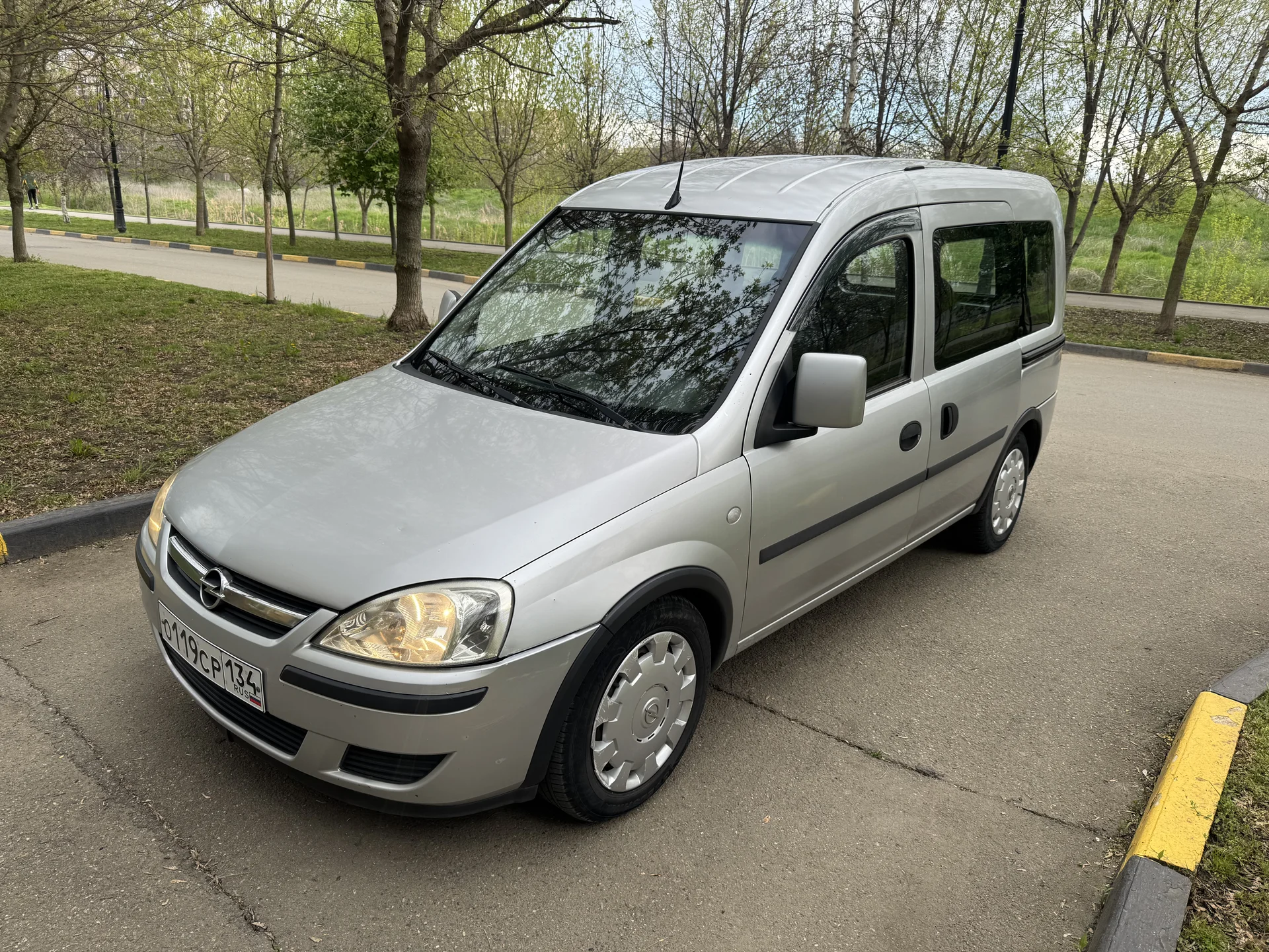 Opel Combo C 2008 - миниатюра 2
