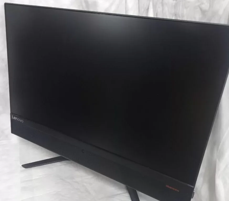 Моноблок Lenovo AIO 300 (4405U, DDR4 8гб) - изображение 1