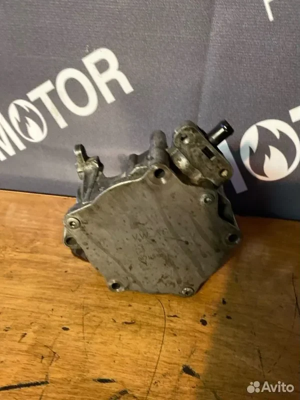 Вакуумный насос тормозов Audi A4 B8 cdnc