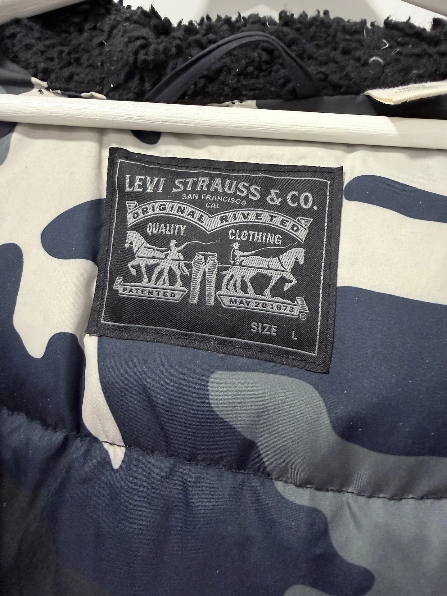 Мужская зимняя куртка Levi’s L/50-52 - миниатюра 4