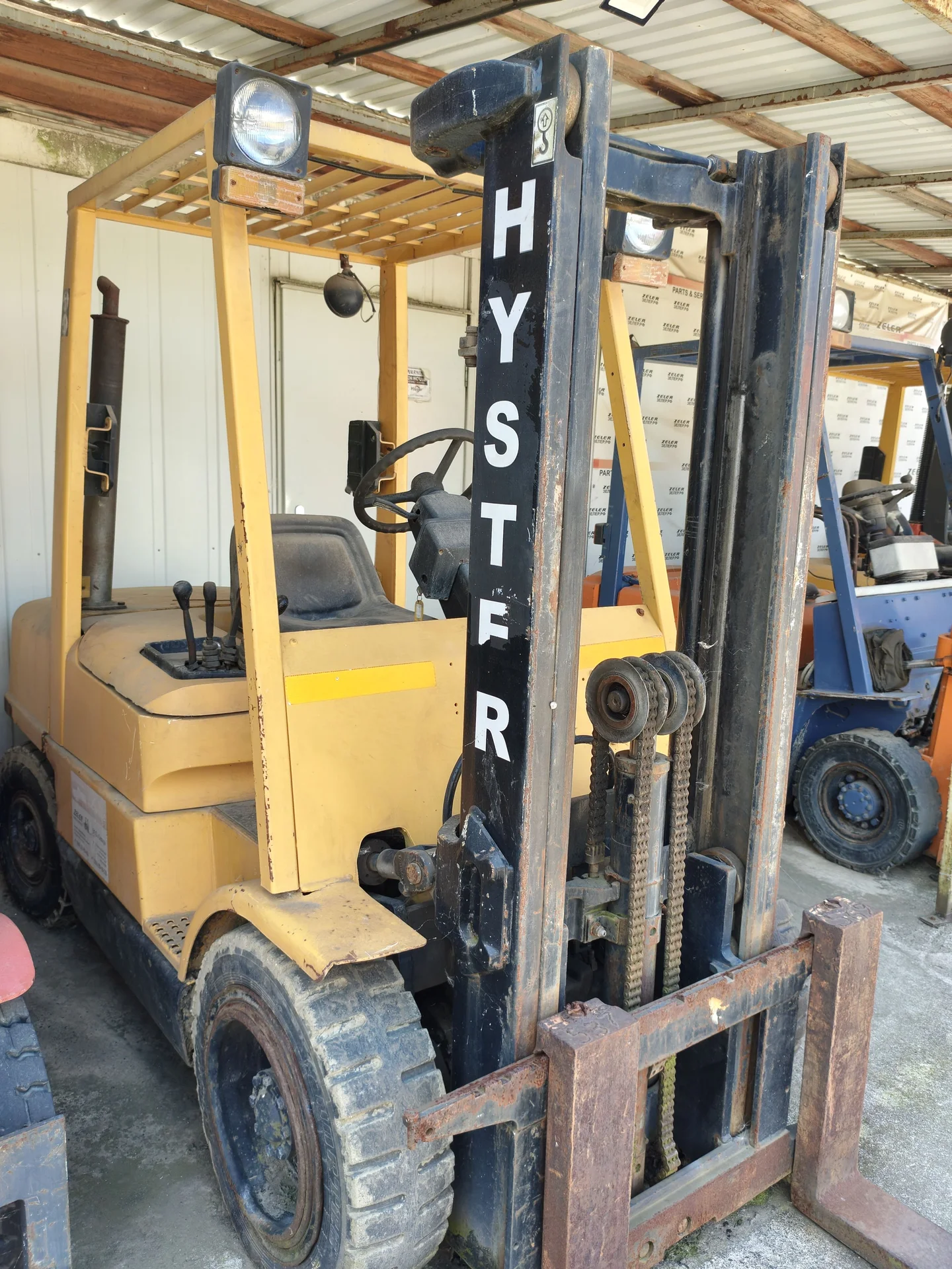 вилочный погрузчик Hyster H32-00F-LM