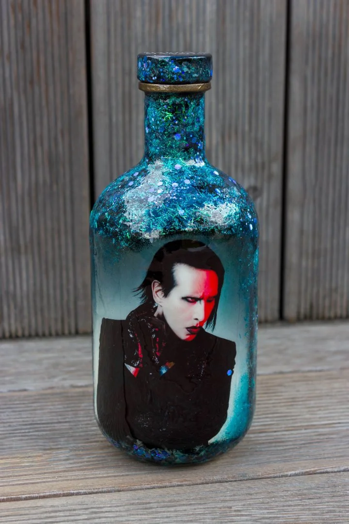 Бутылка стеклянная подарок мужчине Marilyn Manson - миниатюра 7