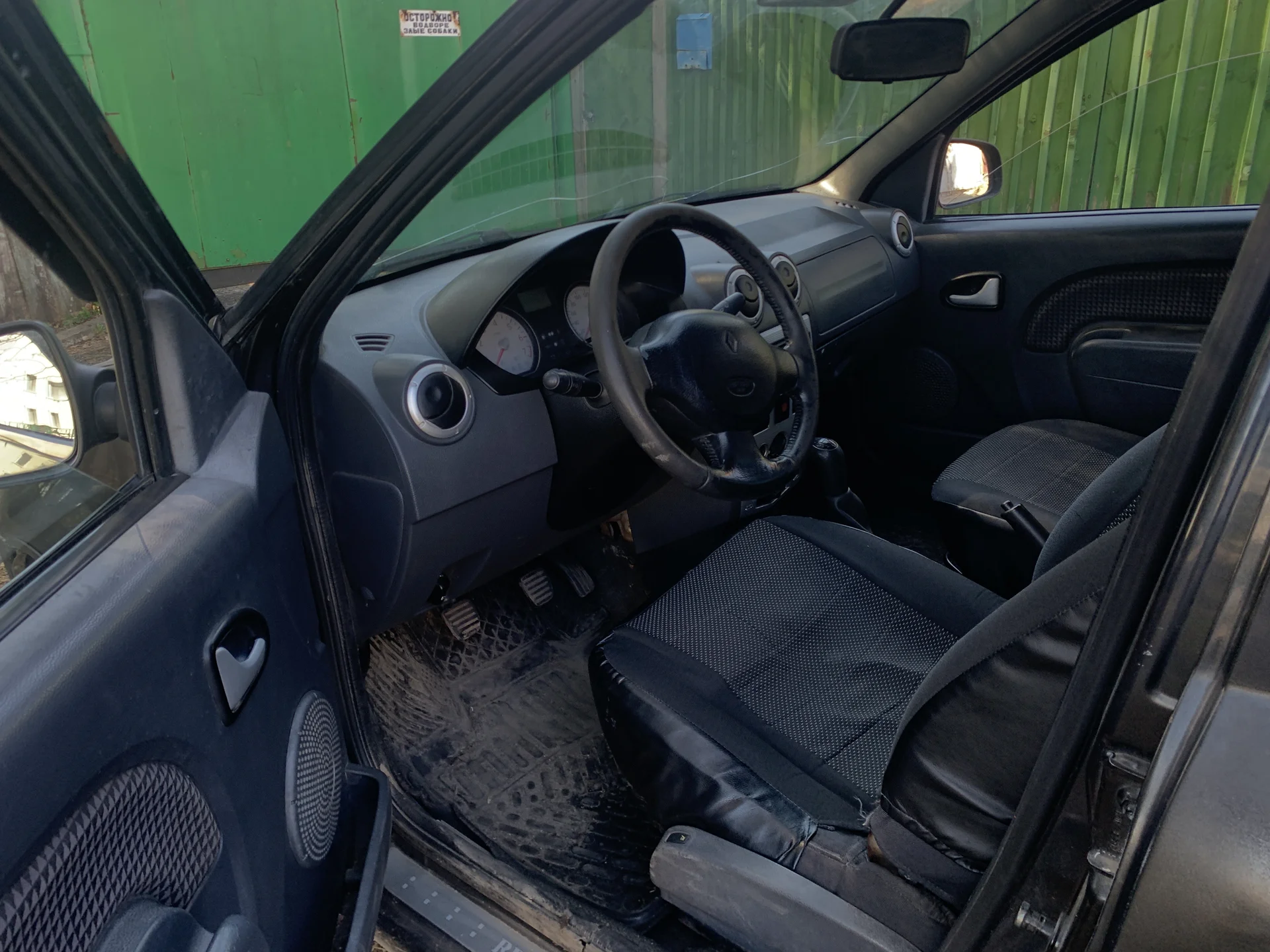 Renault Logan - миниатюра 4