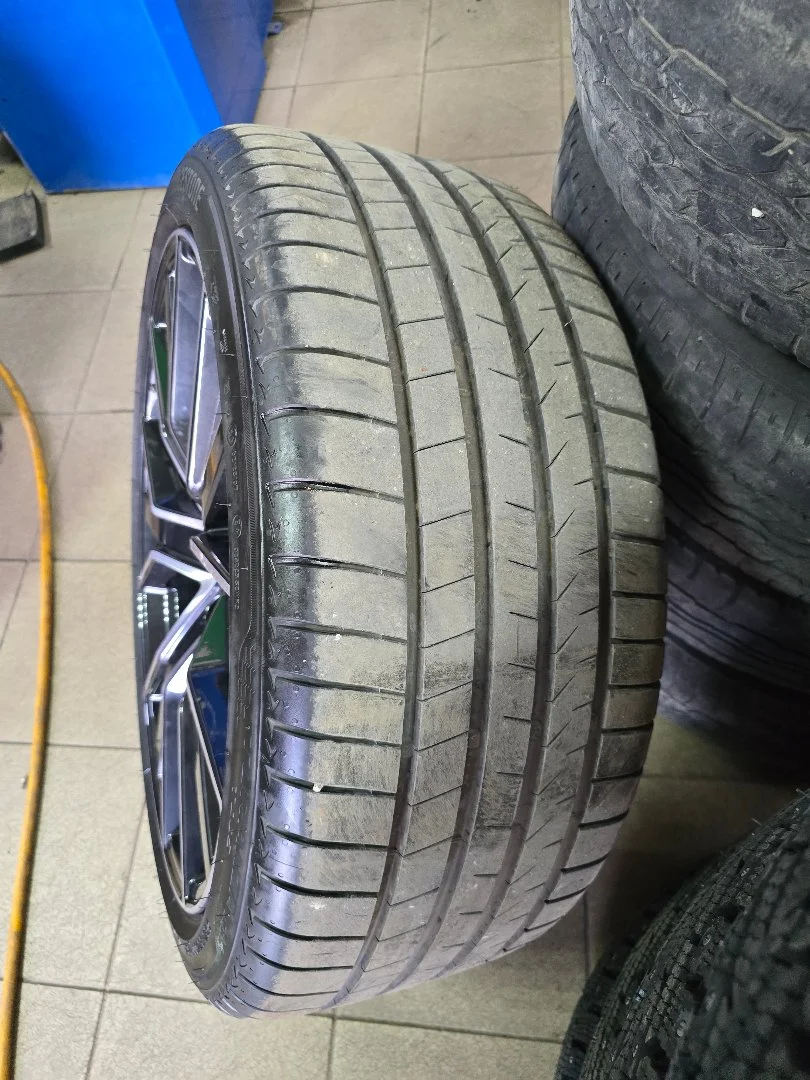 Летние колеса в сборе r22 Audi Q7 Диски Audi Sport / Резина Bridgestone Turanza T005 285/35 R22 - миниатюра 2