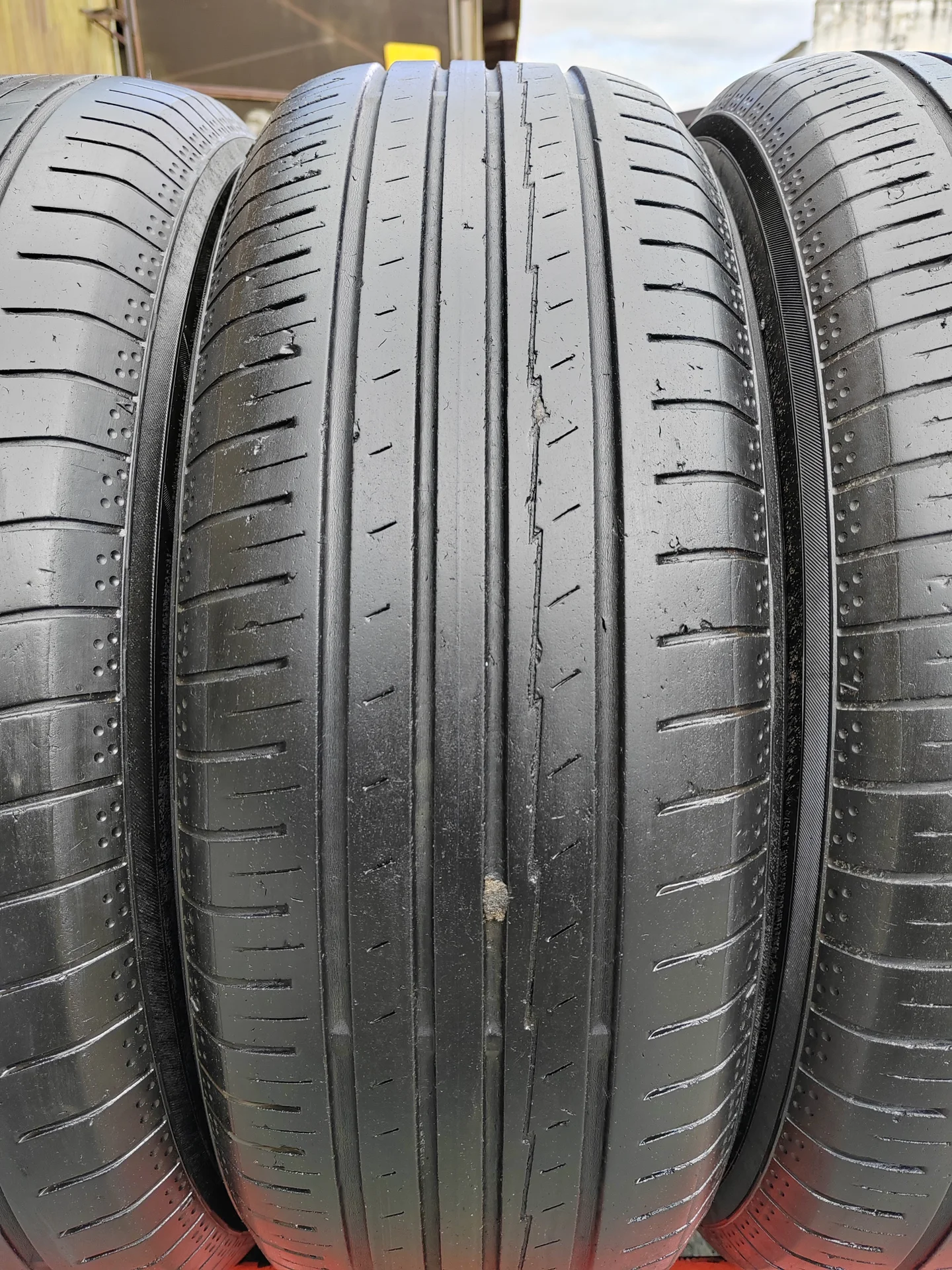 215/65 R17 Yokohama BluEarth AE50 - миниатюра 4