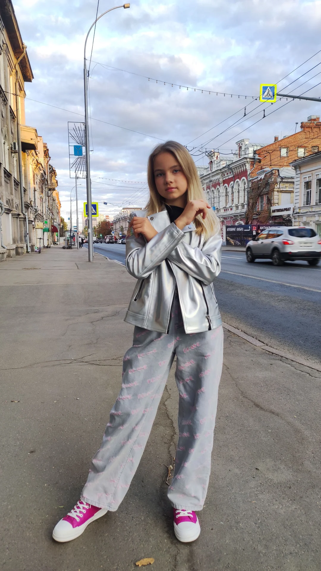 Джинсы для девочки - изображение 1