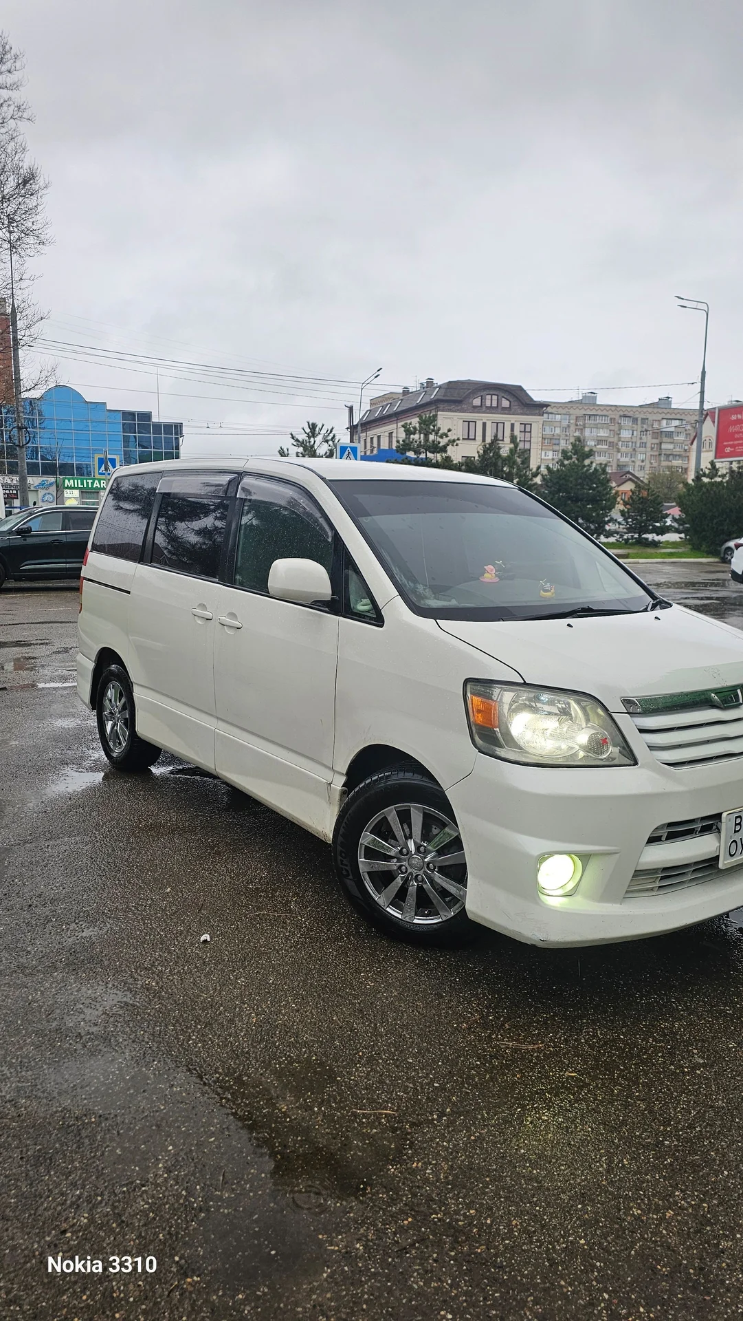 Toyota Noah 2002г - миниатюра 2