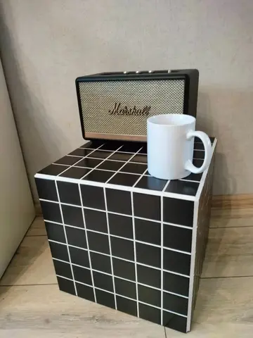 STUDIO135 CUBE No.02. Чёрный мозаичный куб-столик ручной работы