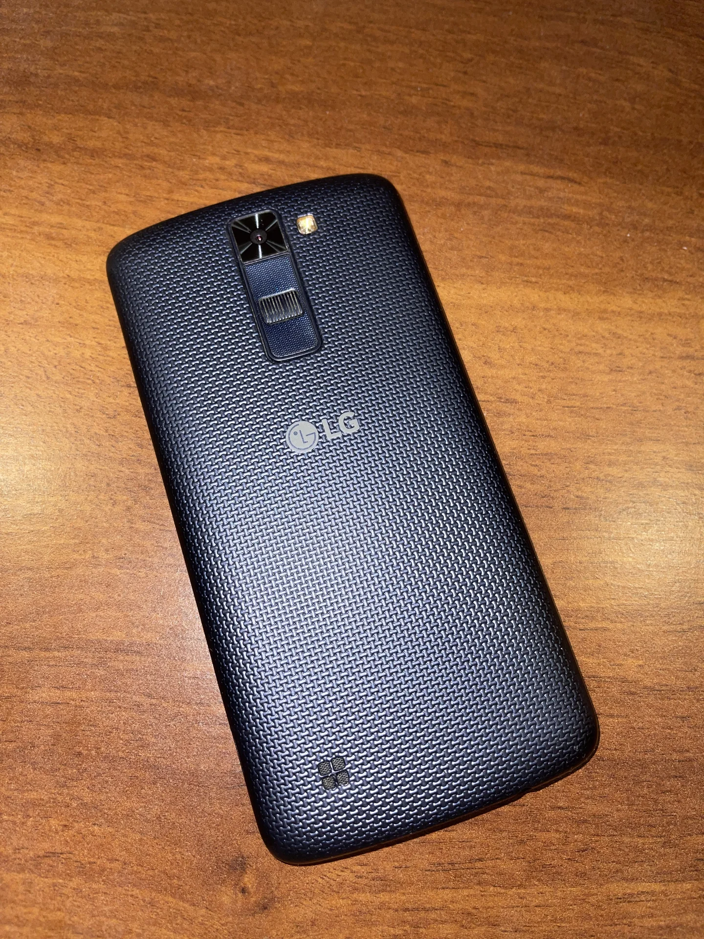 Смартфон LG K350E, 8ГБ, 1 Sim - миниатюра 2