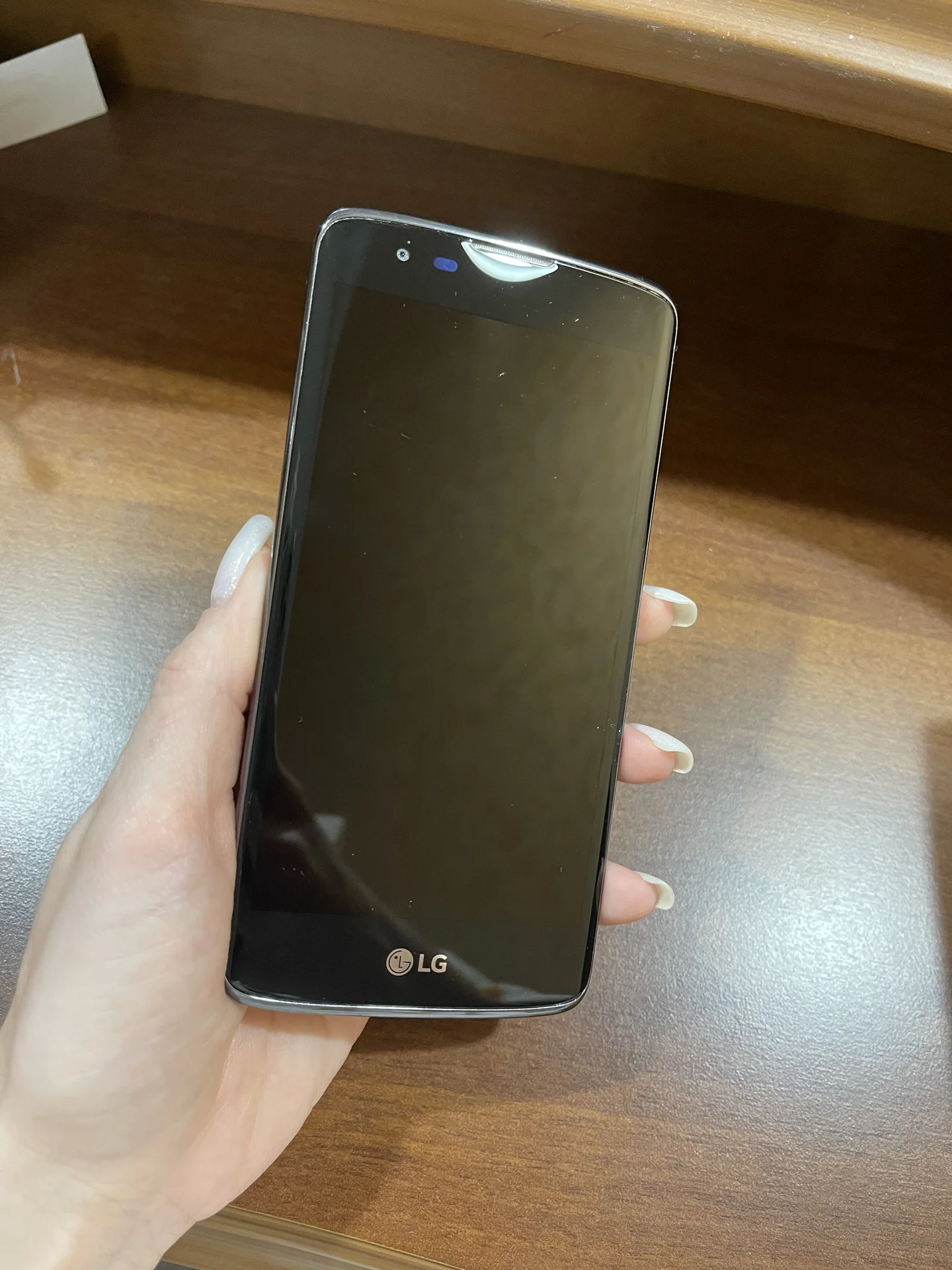 Смартфон LG K350E, 8ГБ, 1 Sim - миниатюра 4