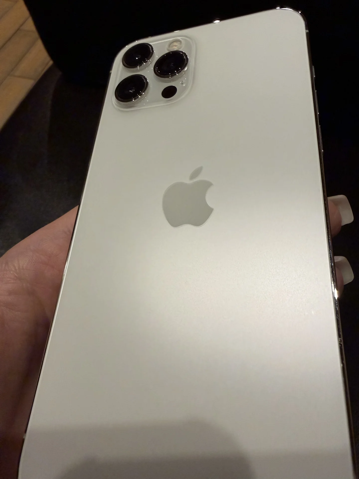 iPhone 12 Pro Max 128Гб белый - миниатюра 2