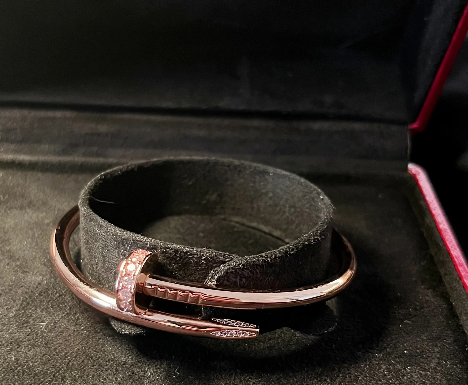 Золотой браслет гвоздь Cartier - миниатюра 2