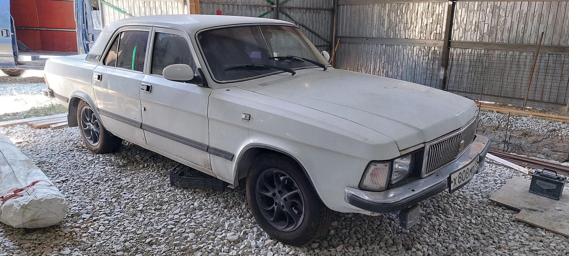 ГАЗ 3102 Волга - миниатюра 2