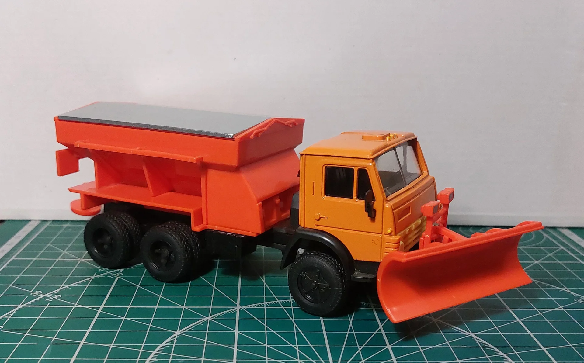 Модели авто 1/43 - изображение 1