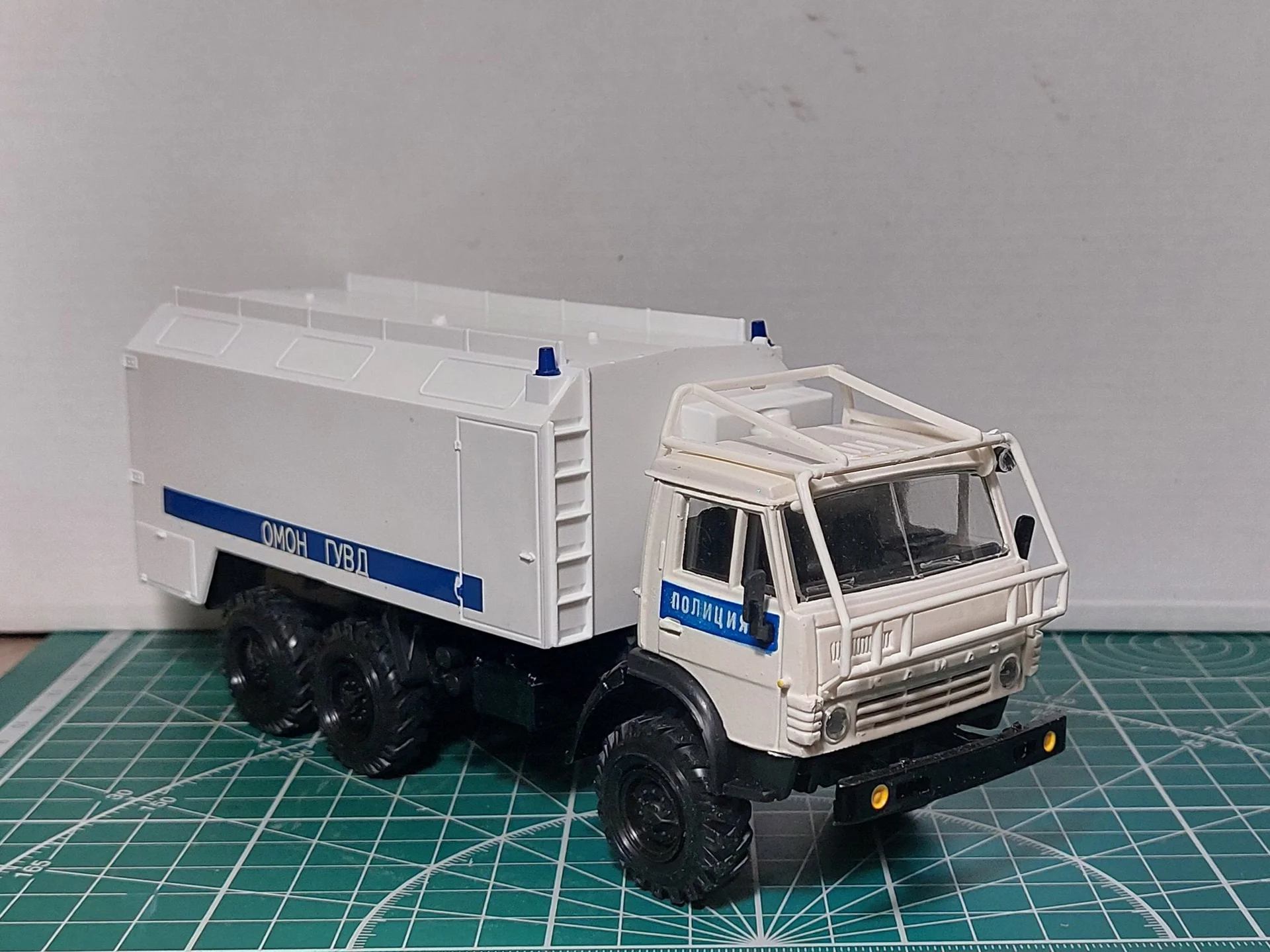 Модели авто 1/43 - миниатюра 8