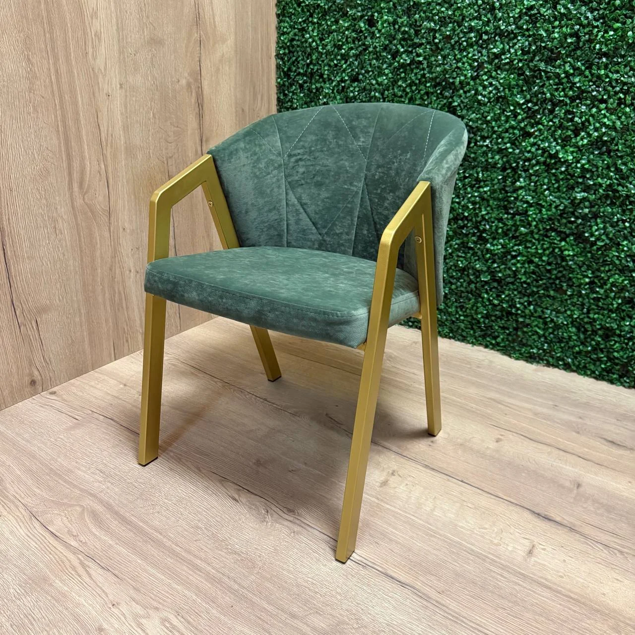 Мягкие кухонные современные стулья "Стивен" зеленые/золото - изображение 1