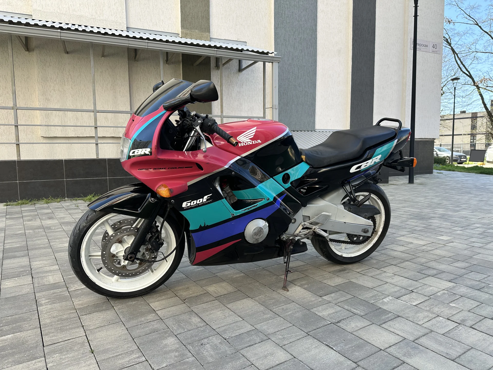 Honda CBR 600 F2 - миниатюра 2