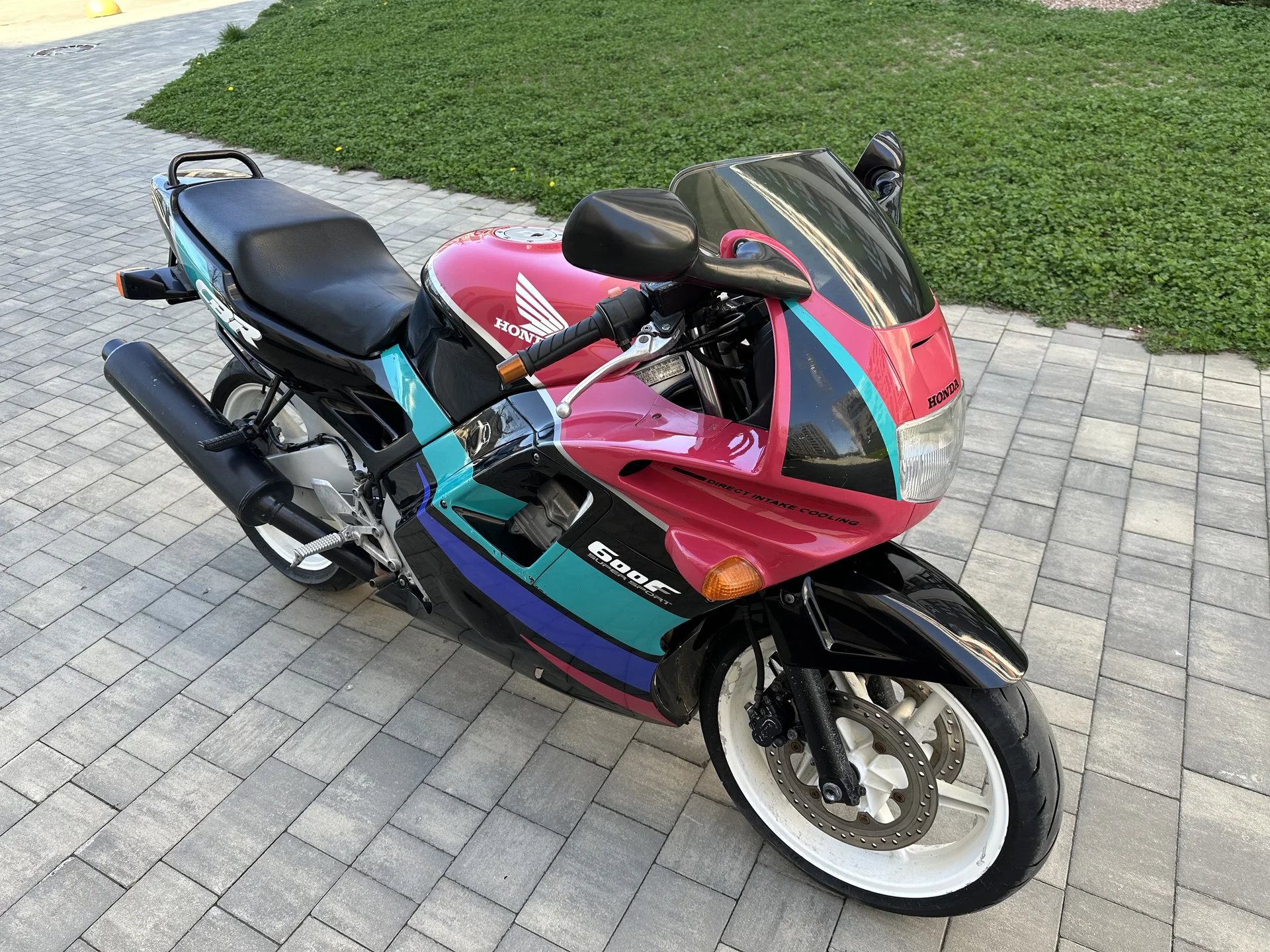 Honda CBR 600 F2 - миниатюра 4