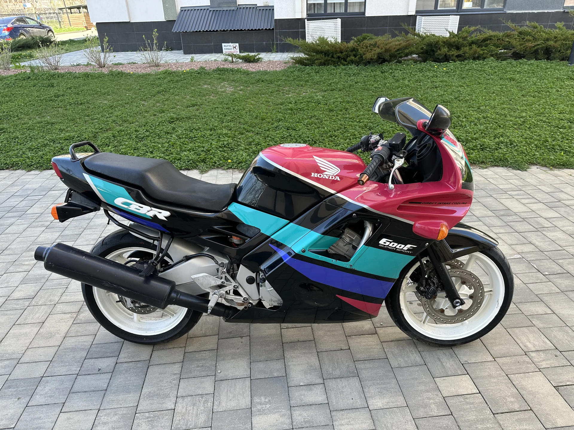 Honda CBR 600 F2 - миниатюра 5