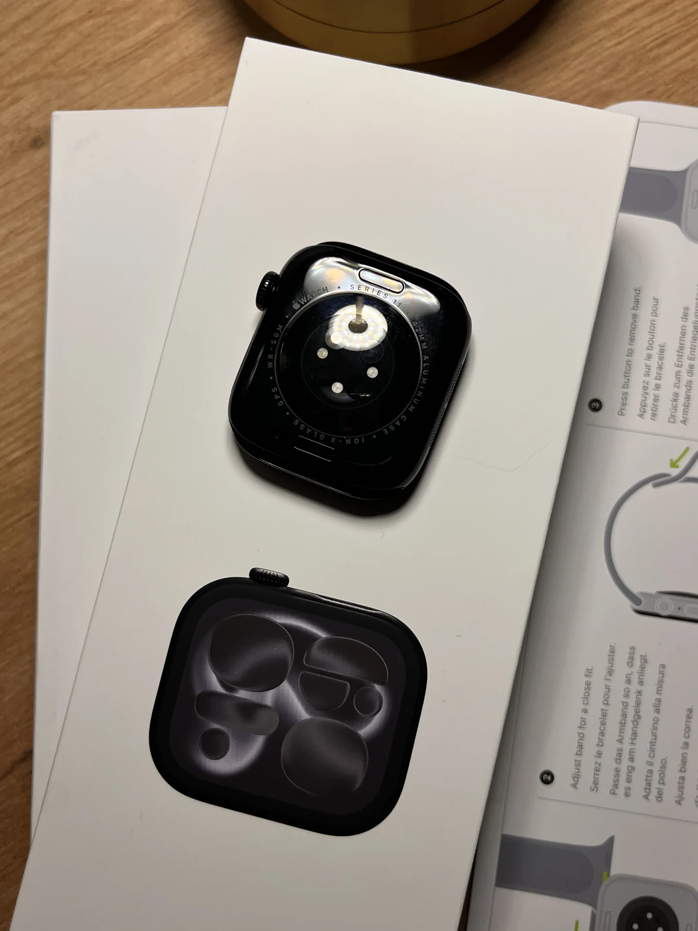 Apple watch series 11 42mm jet black, s/m размер - миниатюра 2