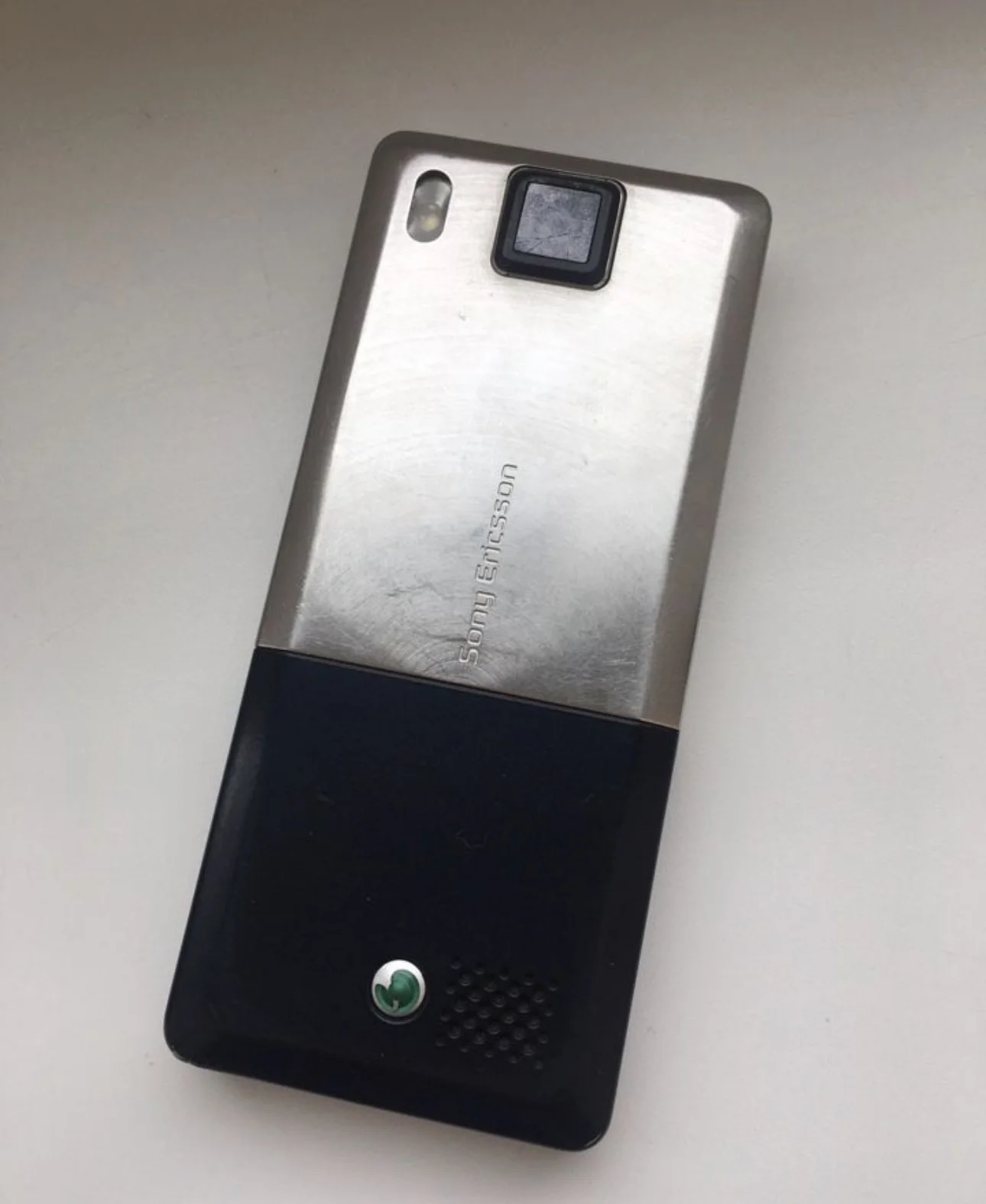 Телефон Sony Ericsson T650i - миниатюра 2
