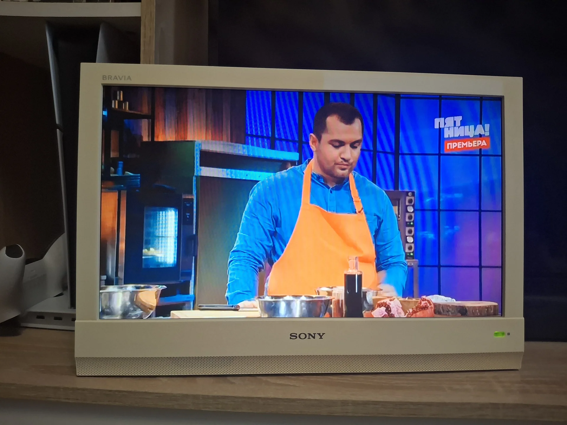 Телевизор Sony bravia 19" - изображение 1