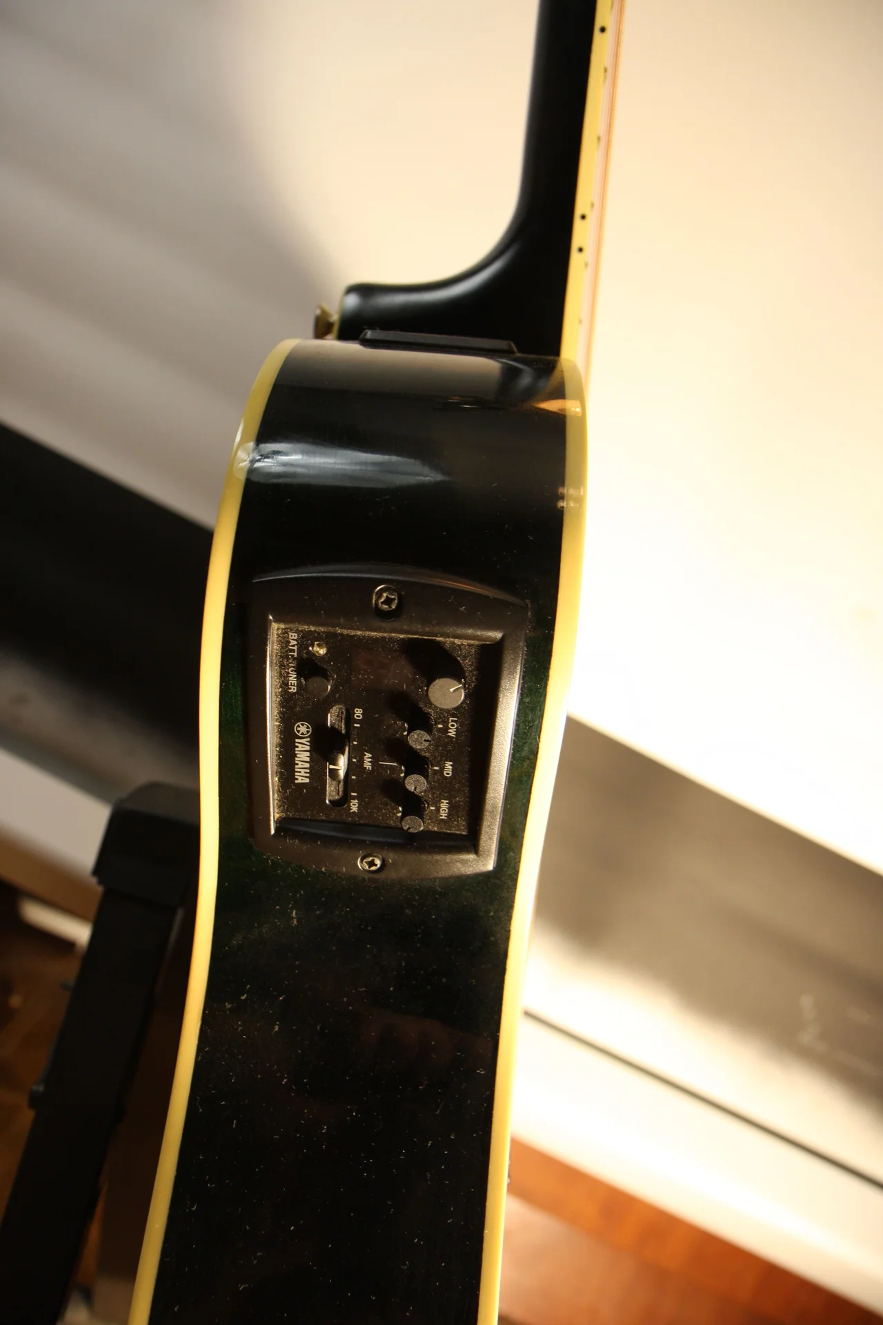 Yamaha APX600 OBB / Электроакустическая гитара - миниатюра 7