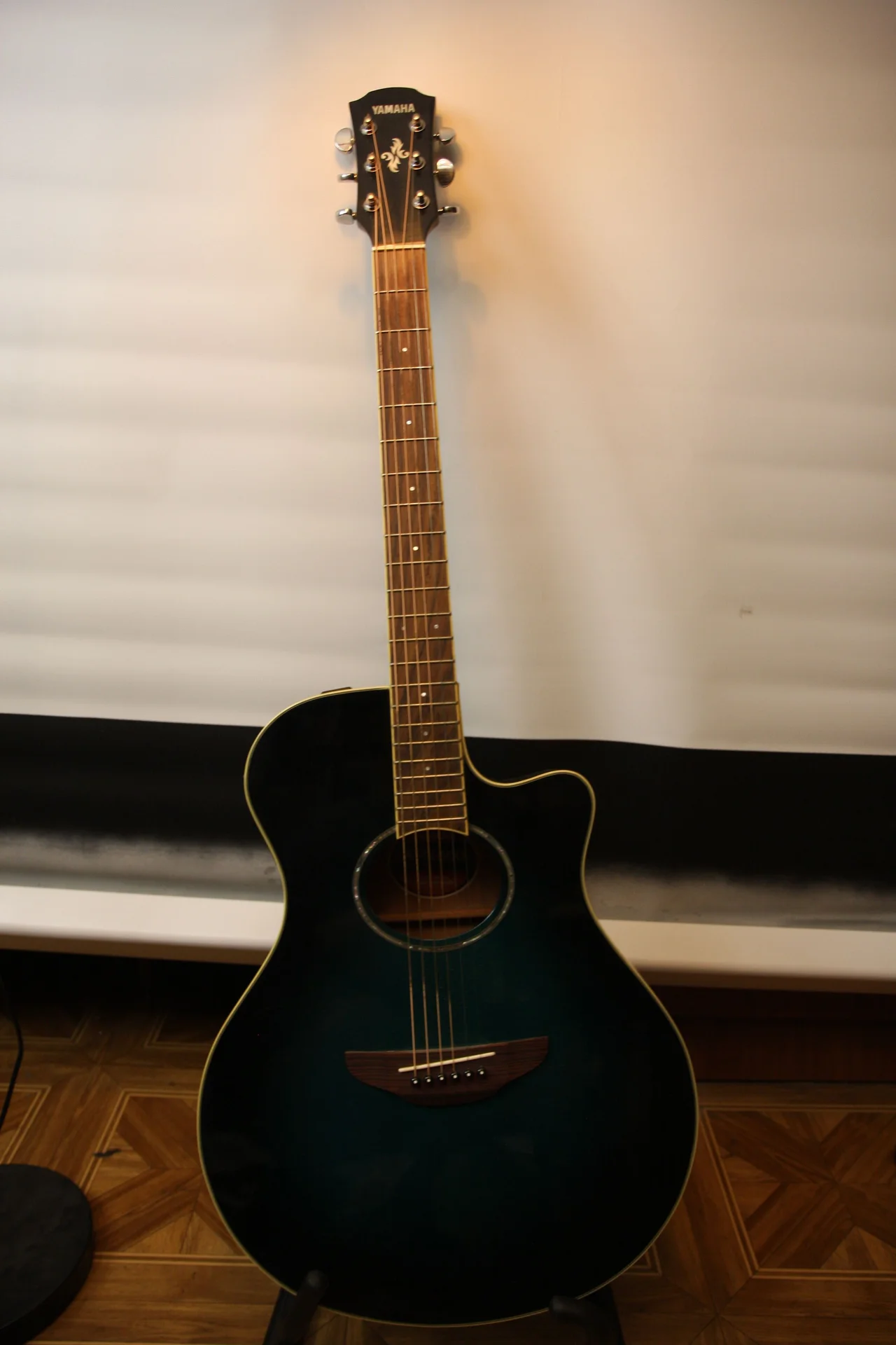 Yamaha APX600 OBB / Электроакустическая гитара - миниатюра 12