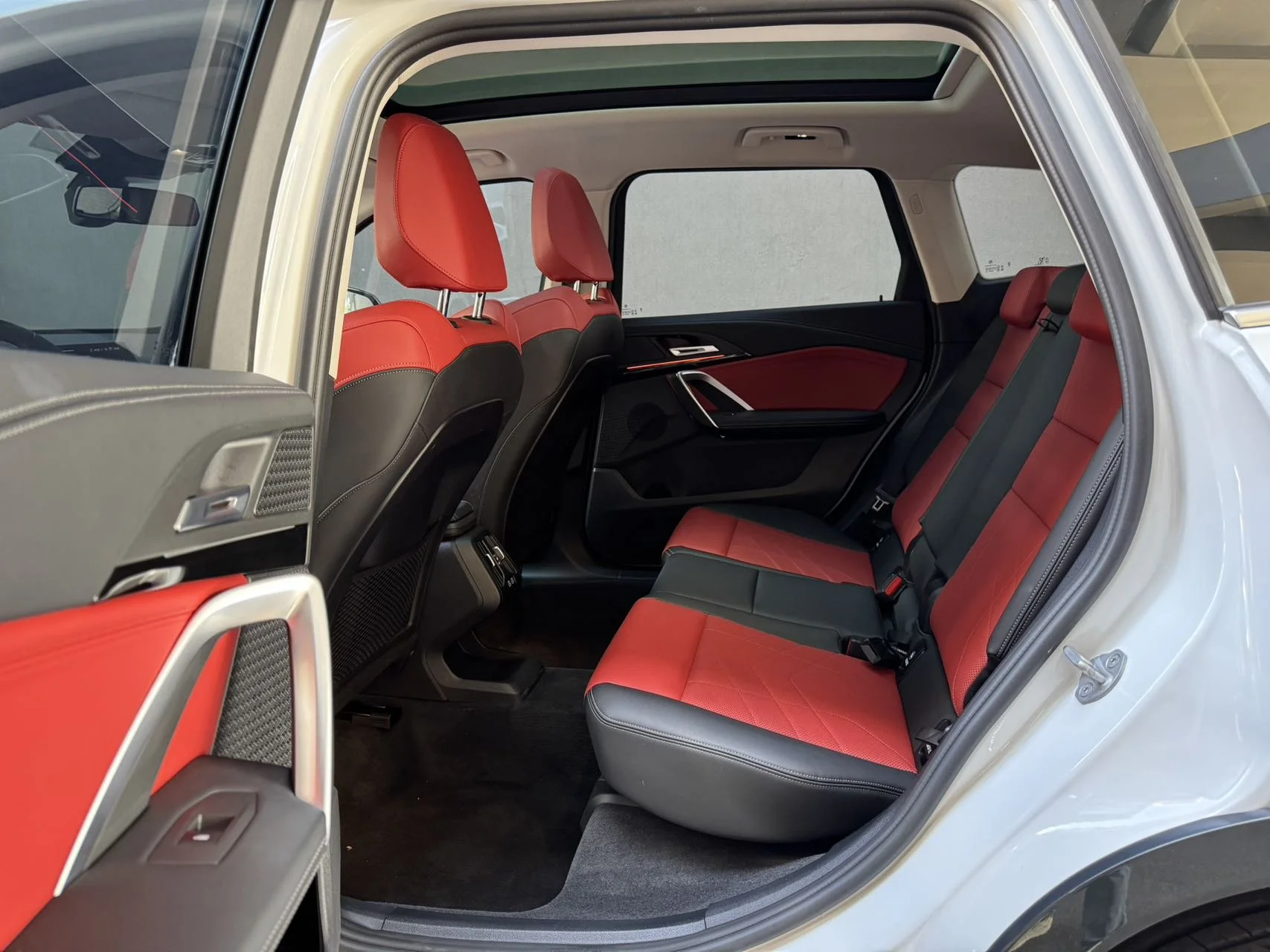 BMW X1 sDrive20Li X Design 2023 Под заказ из Китая - миниатюра 6