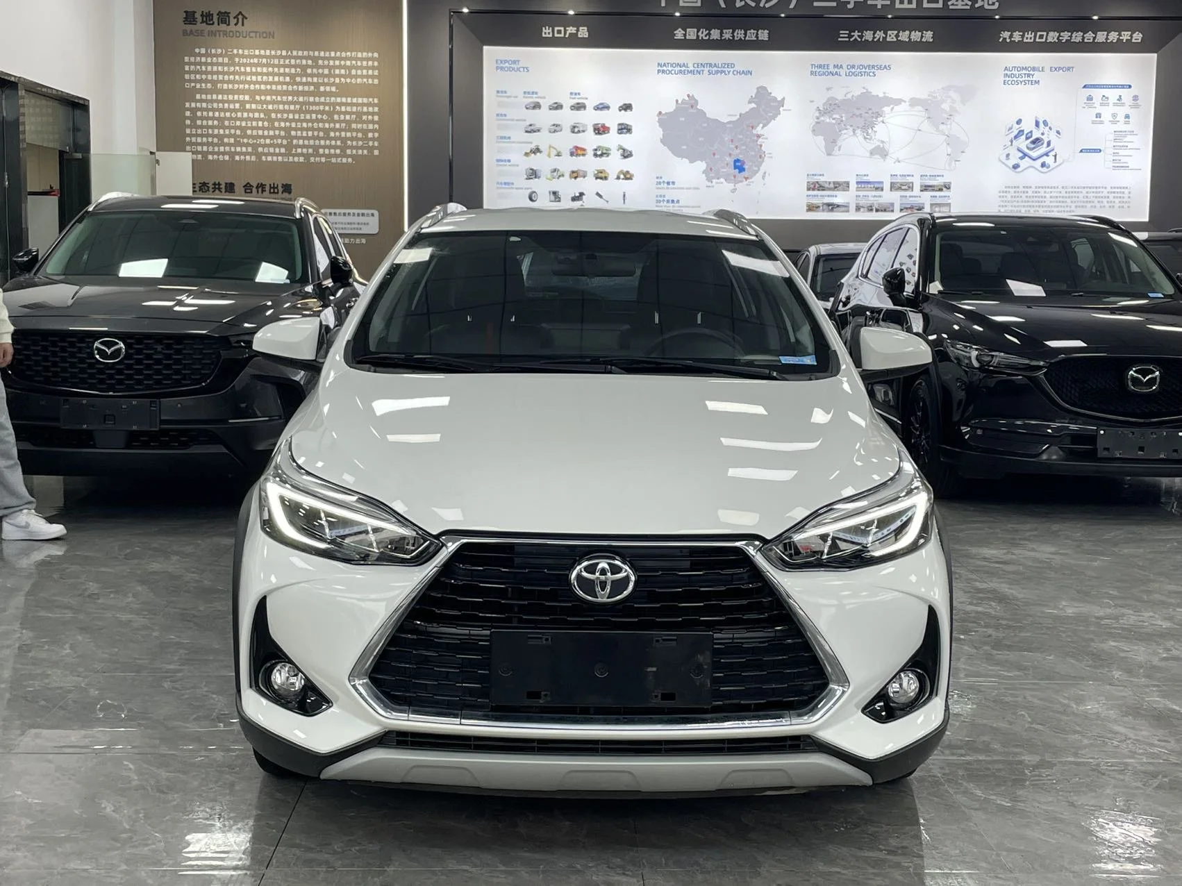 Toyota Yaris L 2022 Под заказ из Китая - изображение 1