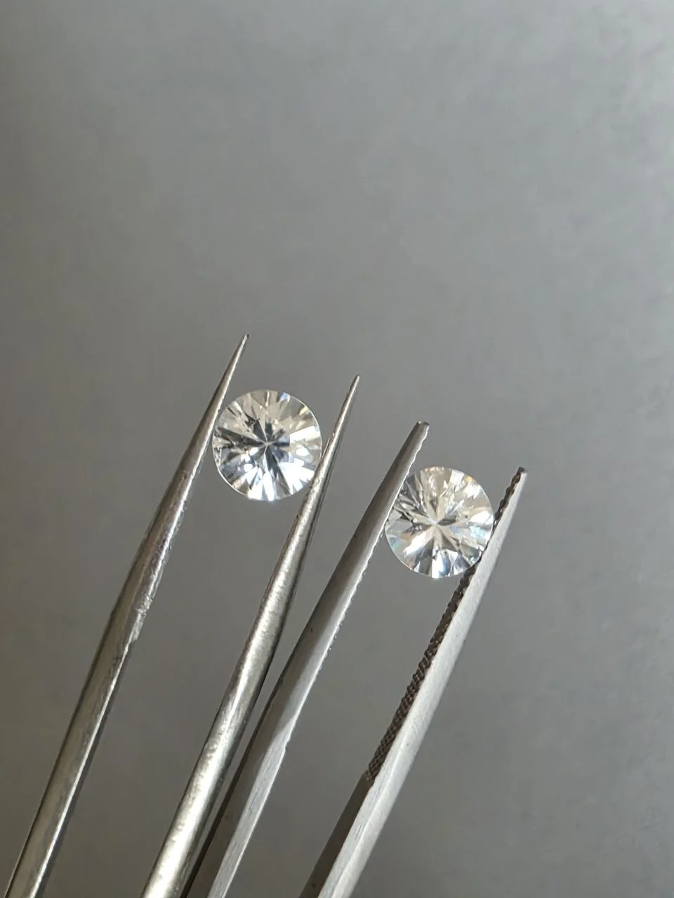 Натуральный белый циркон пара, 1,94 Ct Танзания - миниатюра 2