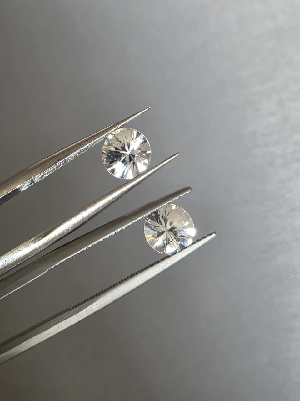 Натуральный белый циркон пара, 1,94 Ct Танзания - миниатюра 3