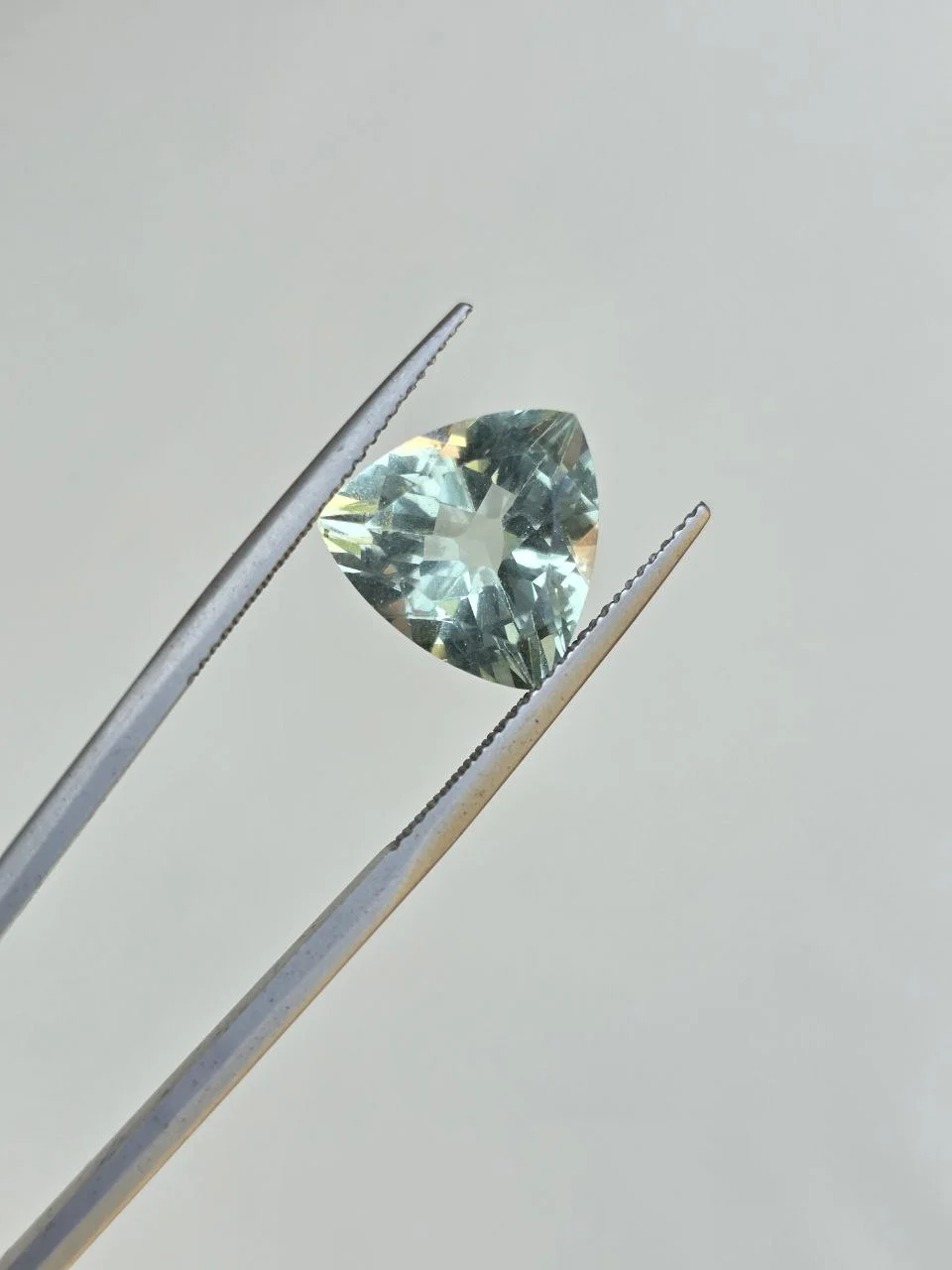 Натуральный зелёный флюорит 8.56 Ct - миниатюра 4