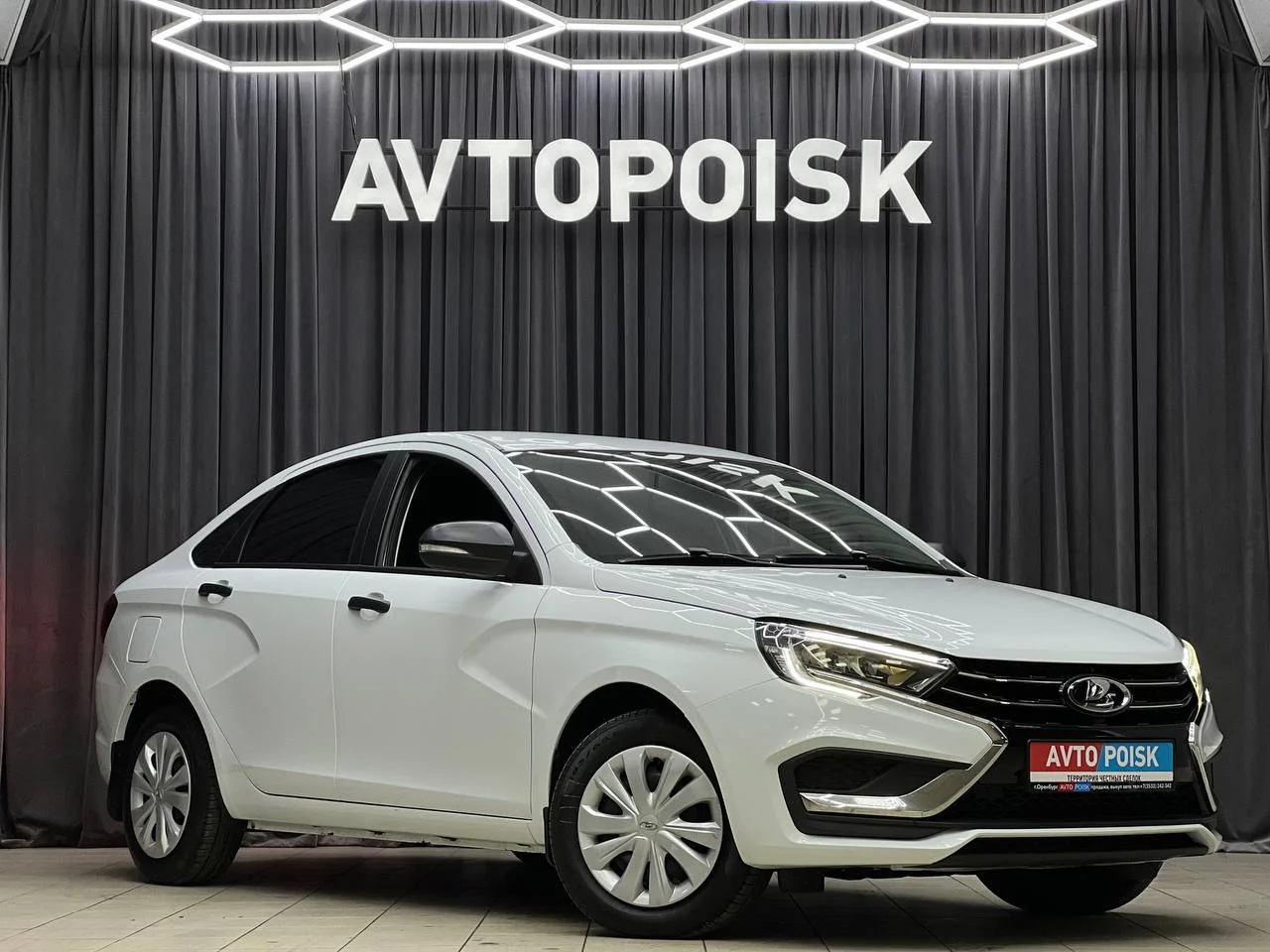 Lada Vesta 1.8 CVT 2024 год - миниатюра 3